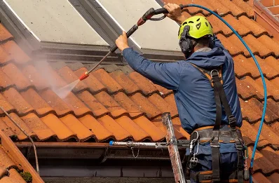 Démoussage et hydrofuge de toiture à Pommereux